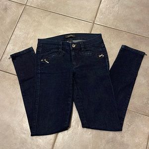 WHBM Skinny Leg 00R